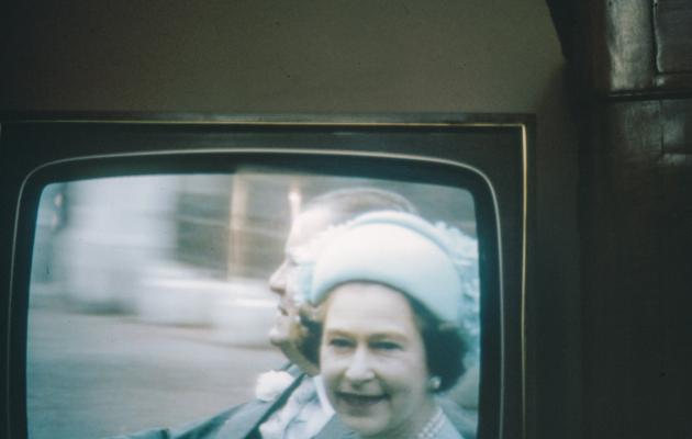 Image of the Queen during her wedding.